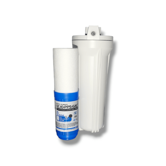 Φίλτρο νερού κάτω πάγκου μονής λευκής μπουκάλας με είσοδο/έξοδο κεφαλής 1/4 της ίντσας. Περιλαμβάνει ανταλλακτικό φίλτρο διπλής δράσης από πολυπροπυλένιο και ενεργό κοκοειδή άνθρακα κοκοφοίνικα. 